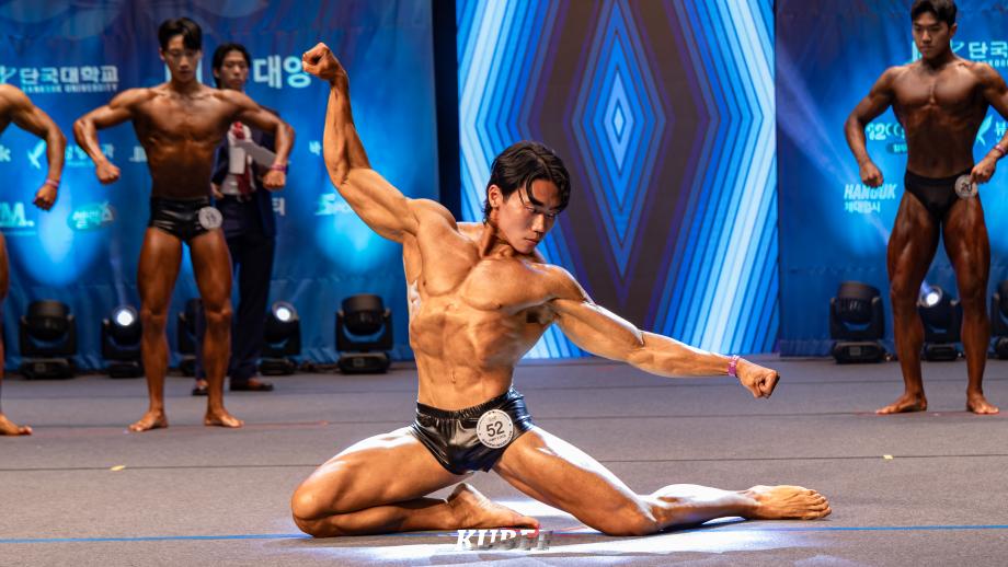 전국대학연합 보디빌딩대회 그랑프리 수상 - 신승엽 학우 4