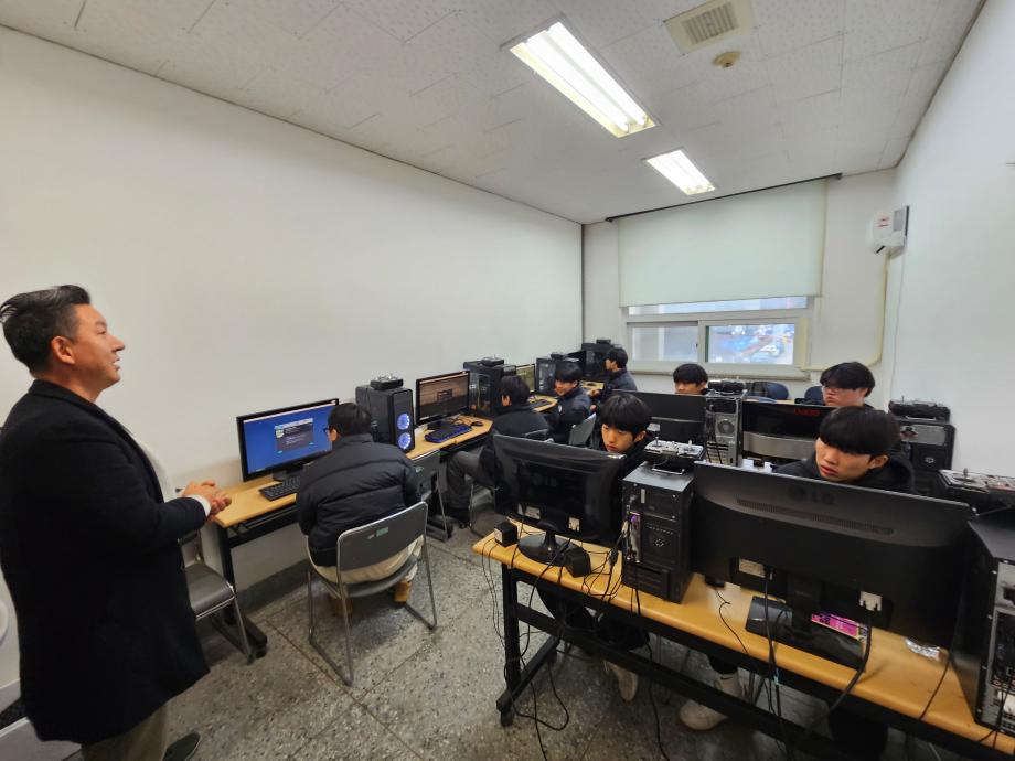 [2-1드론봇] 지산학 협력 집중형 단기 교육과정 개최 - 원주 미래고등학교 16